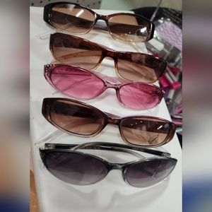 16 pairs Various new sunglasses 👓 Great Resale